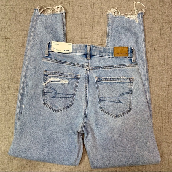 American Eagle Strigid Curvy Ripped Mom Jeans Super High Rise Size 00 or 24 NWT - Picture 8 of 10
